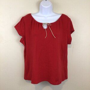 3/$10💕 Josephine Chaus Sport Red Tee with Scoop Neck and Suede Tie